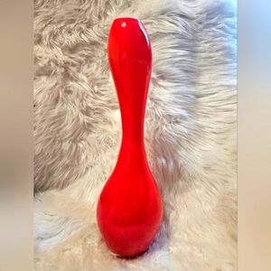 Elegant‎ Wavy Red Glass Vase